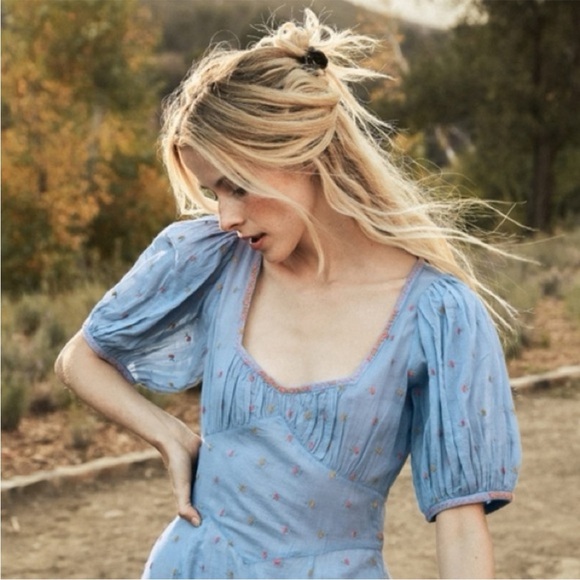 Dôen Tetra Maxi Dress Ciel Blue Carnation Embroidery Organic Cotton Puff Sleeve - Picture 3 of 10